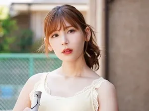 Xxx đồng nghiệp nữ cả đêm khi ngủ nhờ nhà cô ấy vì trễ tàu