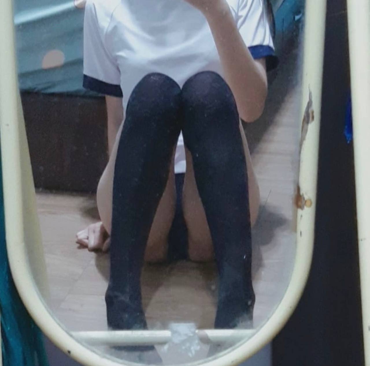 Anh bạn cùng phòng biến thái