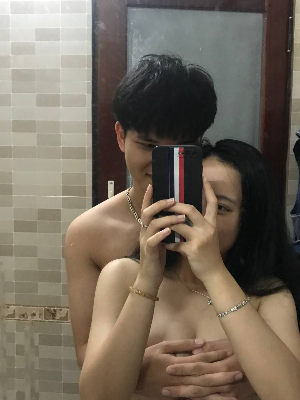 Nữ chủ tịch mà tôi ngưỡng mộ trở thành con người khác khi say xỉn